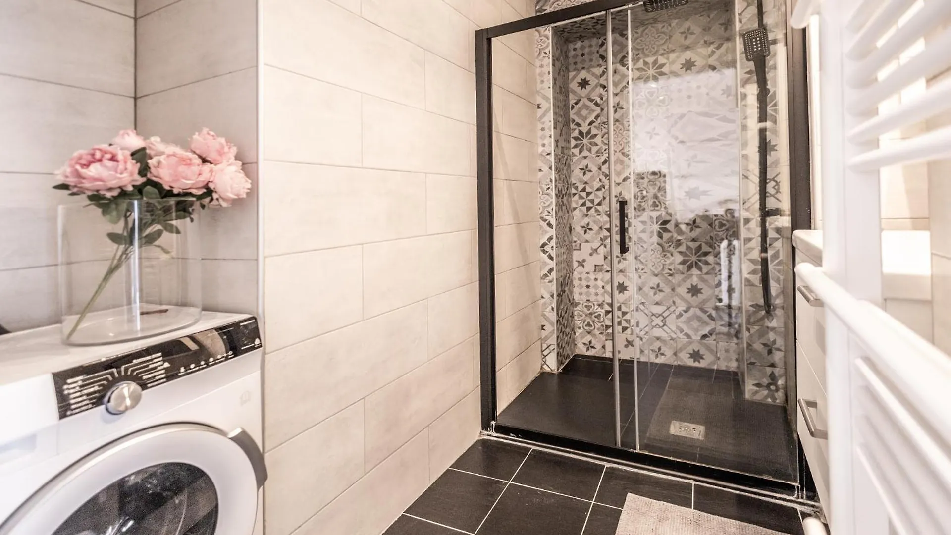 Smart Monaco Holiday, 6 Pax, Bnb Rickeys Beausoleil Apartment
